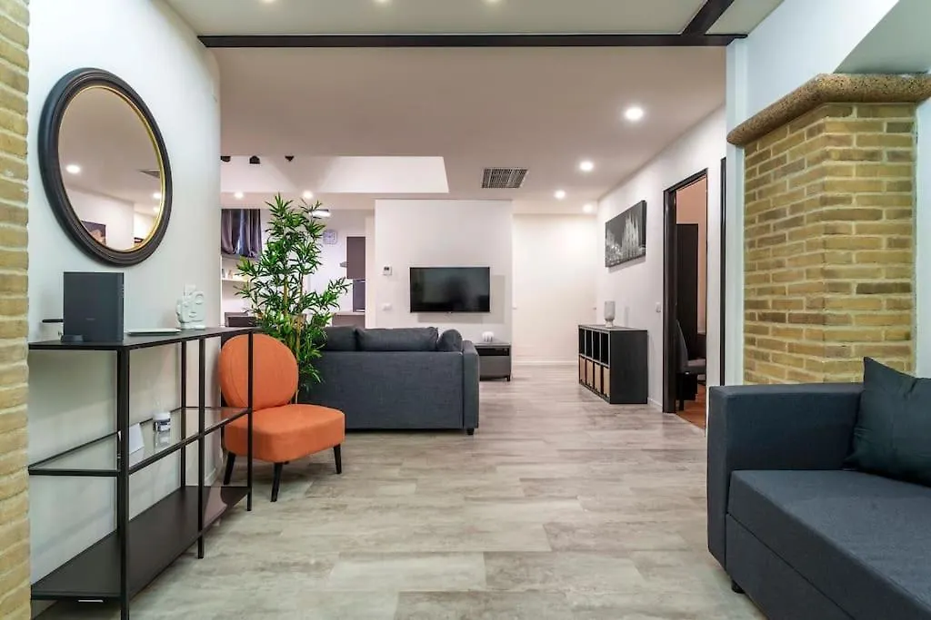 Comfortable 3 Bedrooms Apartment Few Steps From Duomo Milano Italien
