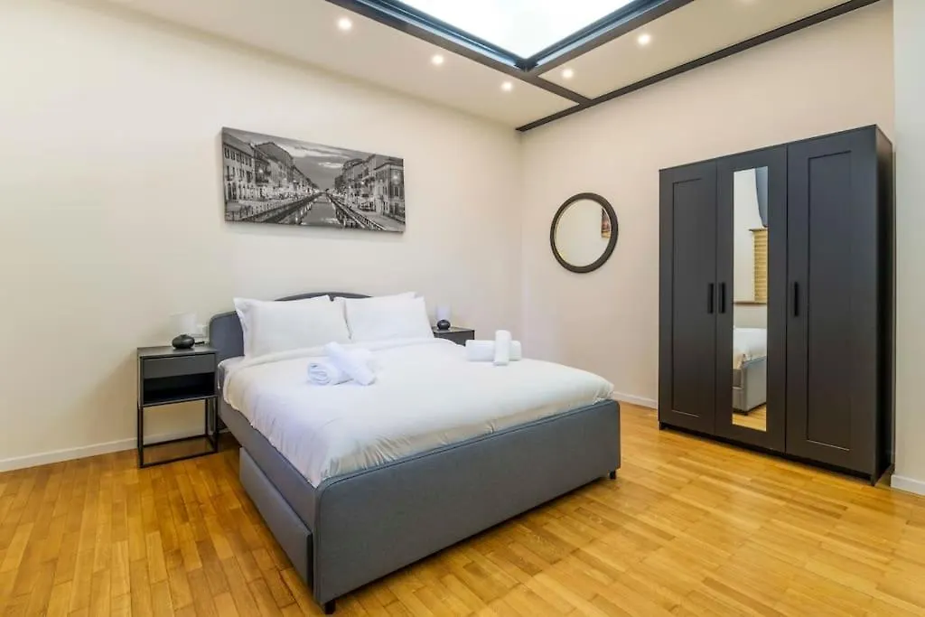 Comfortable 3 Bedrooms Apartment Few Steps From Duomo 米兰