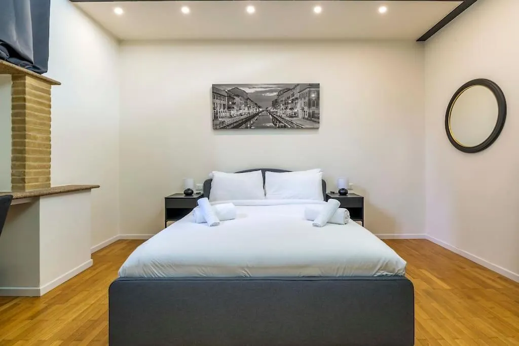 Comfortable 3 Bedrooms Apartment Few Steps From Duomo 米兰